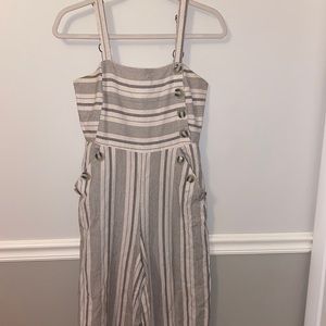 Stripped white long linen jumpsuit. Size small. Great condition and so soft